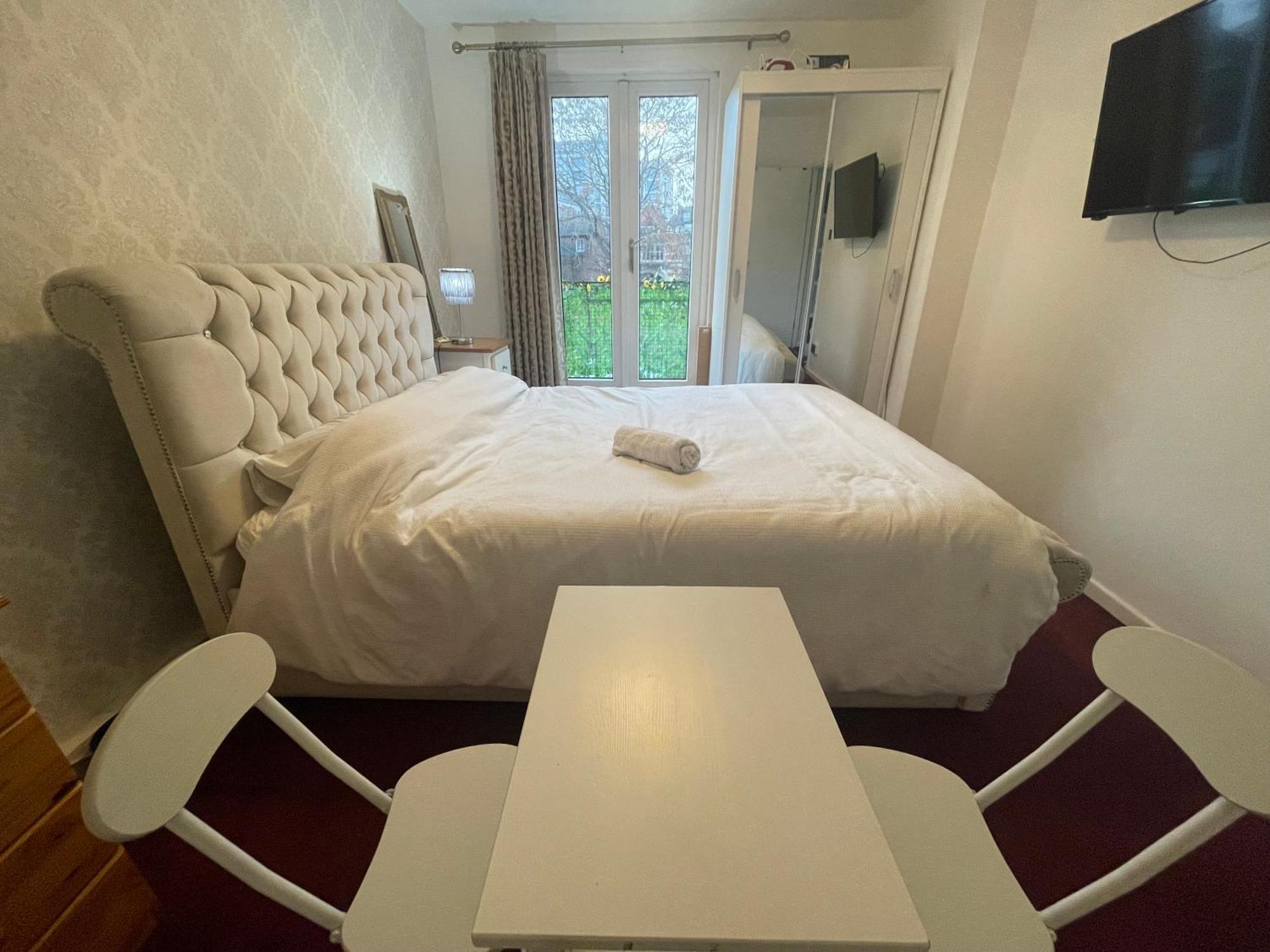 Room With Kitchen In Central Лондон Экстерьер фото
